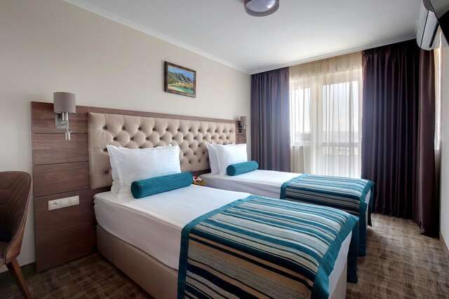 Отель Hotel & Casino Cherno More Варна-15